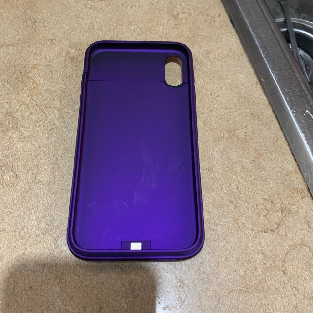 iPhone Xr charger case